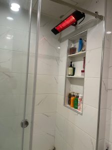 đèn sưởi cho bé an toàn