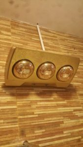 lắp đèn sưởi treo tường Heizen